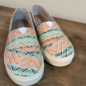 Toms slip on sneaker